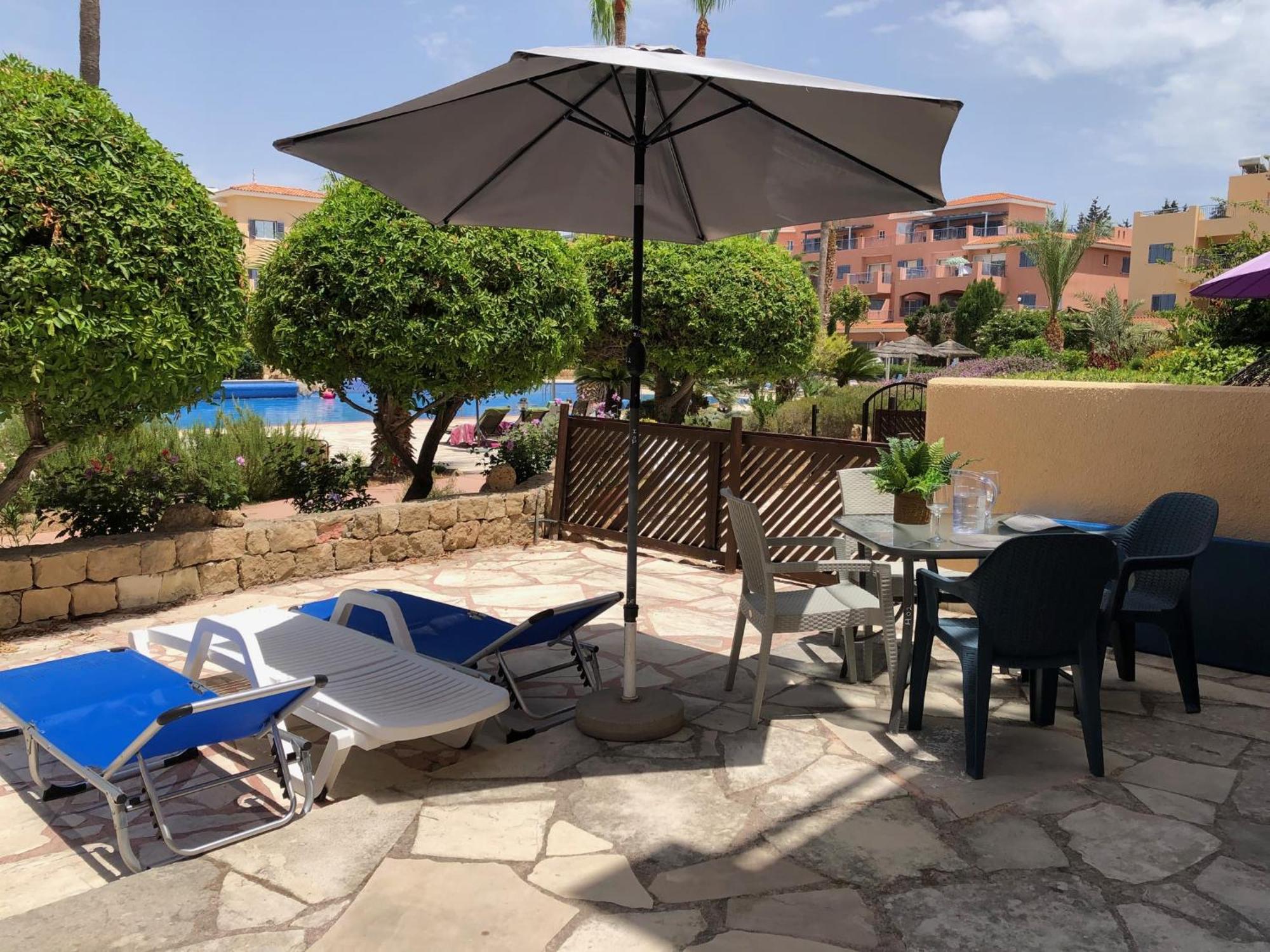 Stylish 1 Bedroom Apartment In Limnaria Gardens Paphos Esterno foto