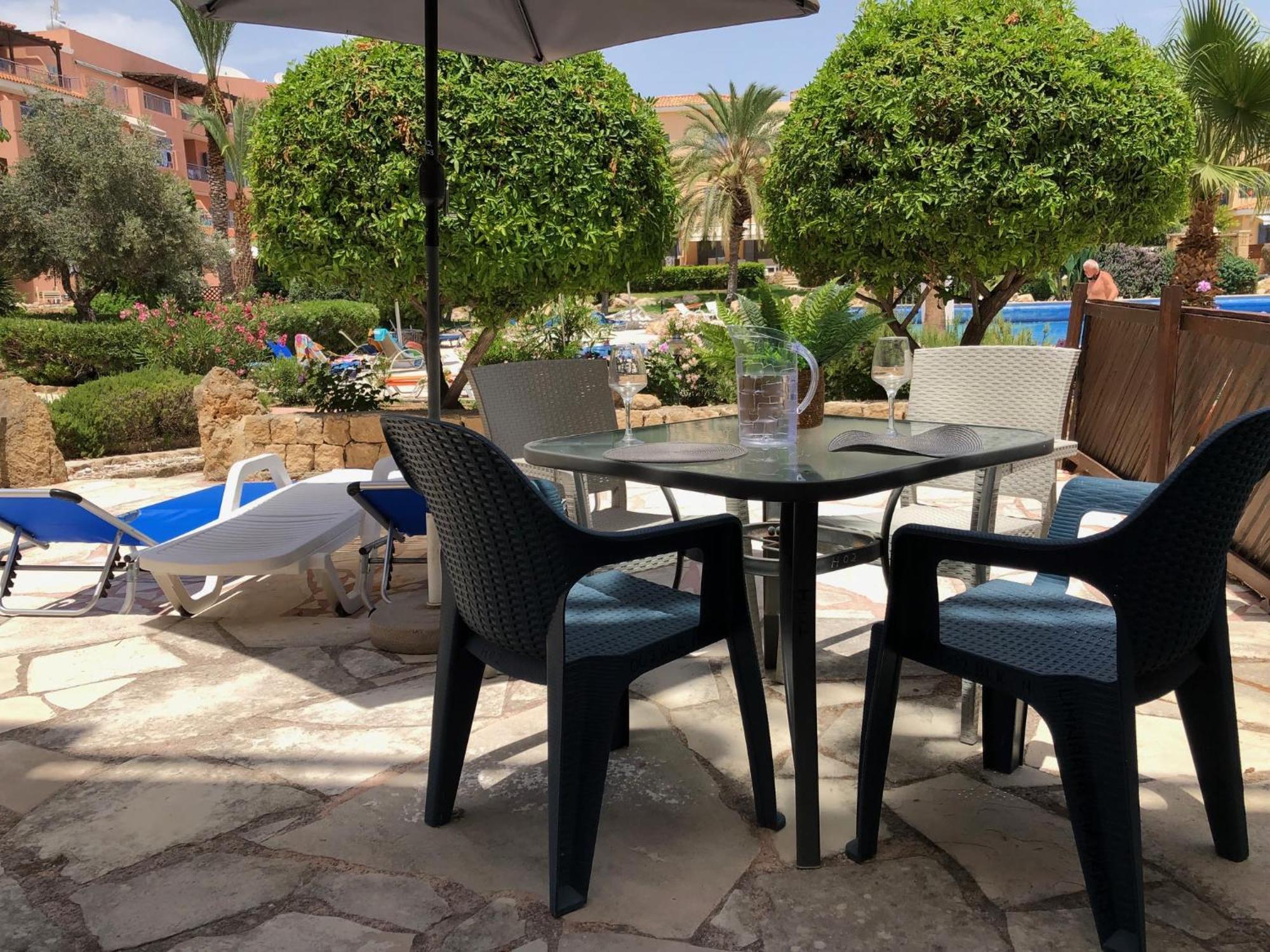 Stylish 1 Bedroom Apartment In Limnaria Gardens Paphos Esterno foto